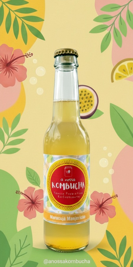 Painel do stand da A Nossa Kombucha com garrafa Maracujá & Manjericão em ilustração tropical